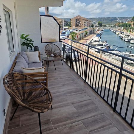 Waterfront 3 Bed Apartment, 90M From The Beach Platja de Larenal Exterior photo