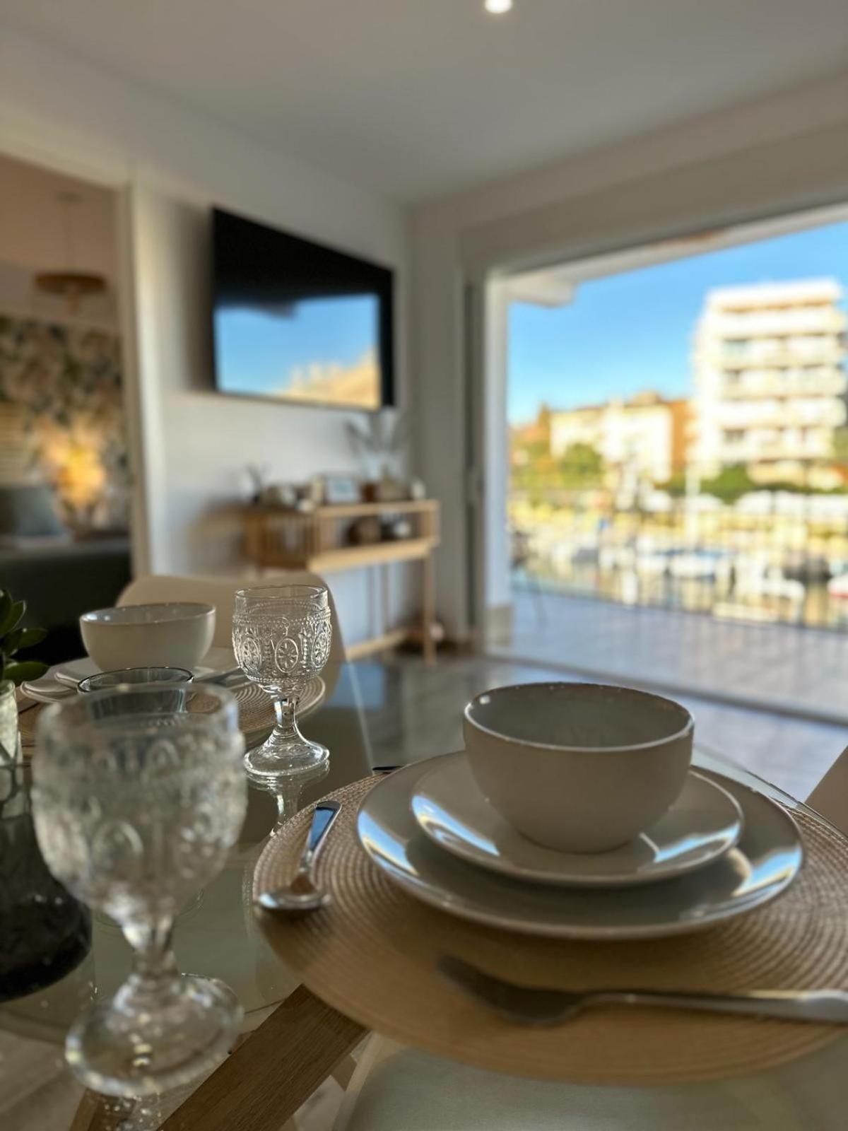 Waterfront 3 Bed Apartment, 90M From The Beach Platja de Larenal Exterior photo