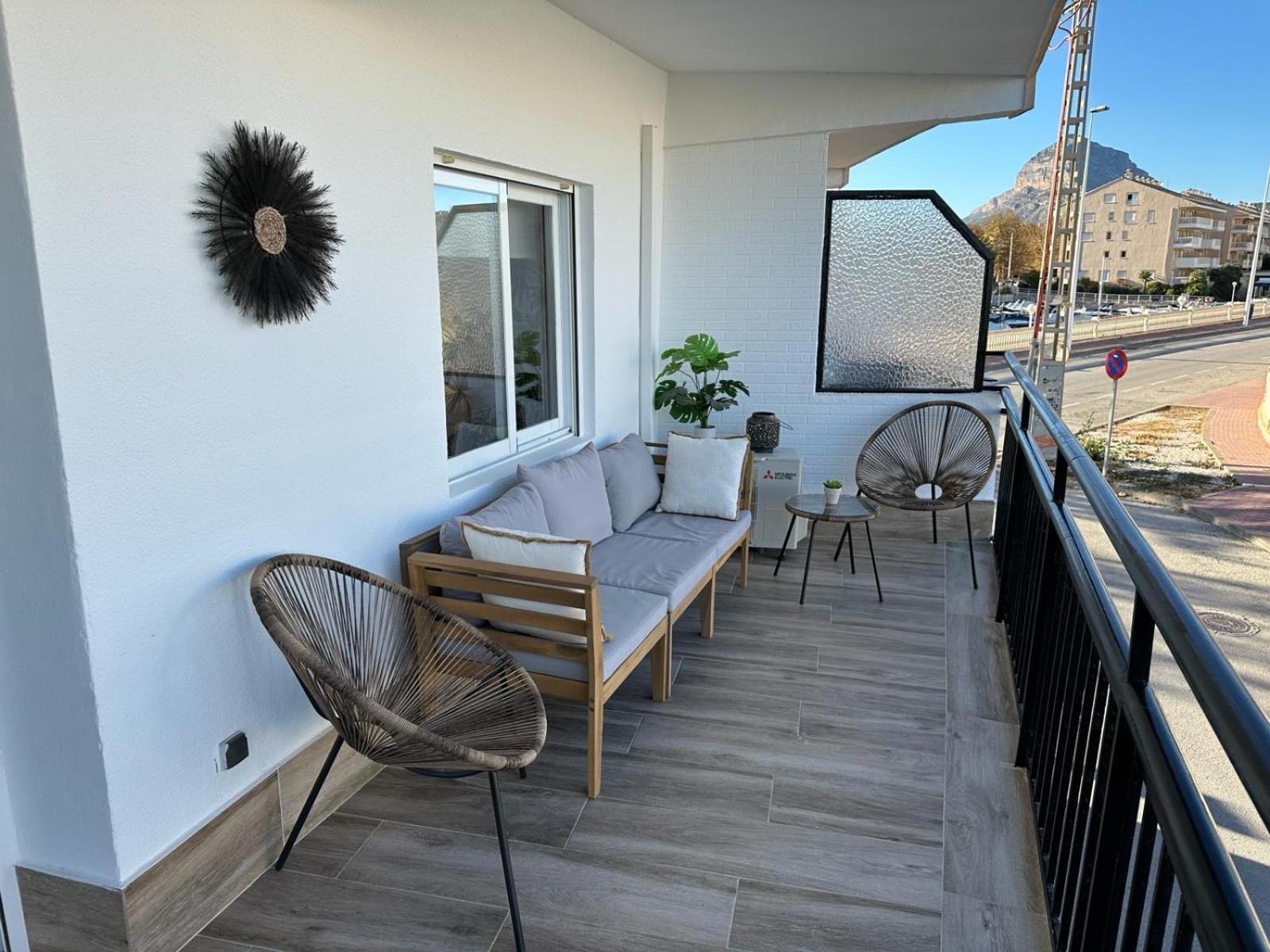 Waterfront 3 Bed Apartment, 90M From The Beach Platja de Larenal Exterior photo