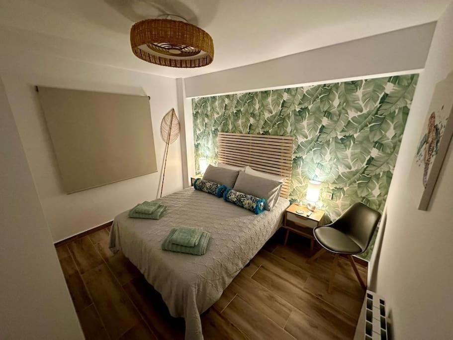 Waterfront 3 Bed Apartment, 90M From The Beach Platja de Larenal Exterior photo