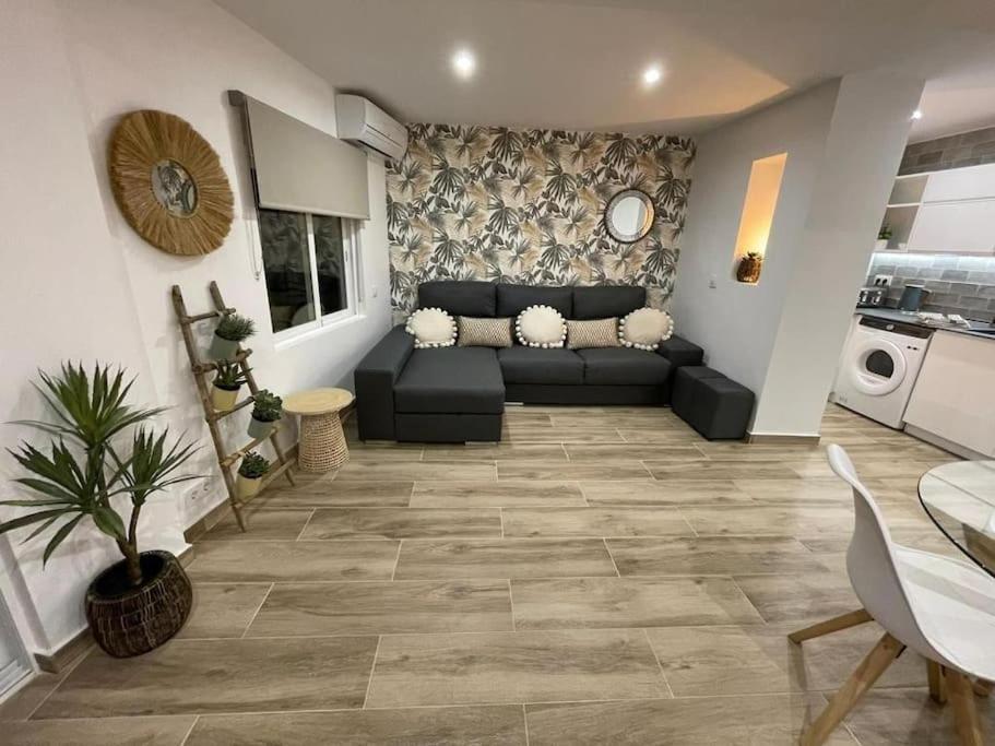 Waterfront 3 Bed Apartment, 90M From The Beach Platja de Larenal Exterior photo
